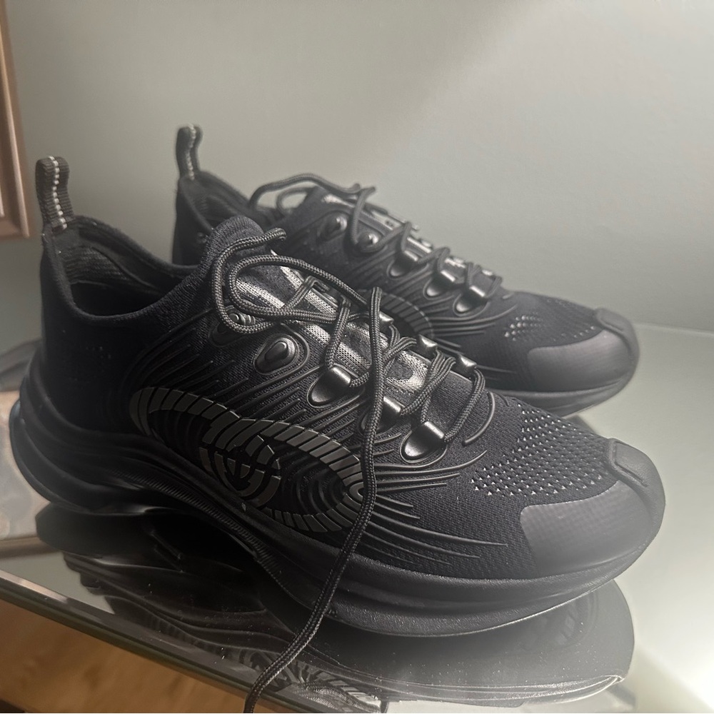 Men Gucci sneakers